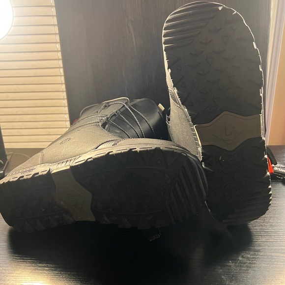 Burton Black Men's Rain & Snow Boots - Picture 4 of 6